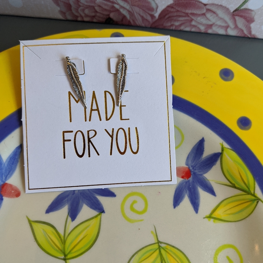 Earrings - Picture 3 of 4